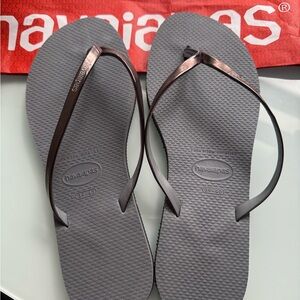 Brand New Havaianas Slim Metallic Women 9/10